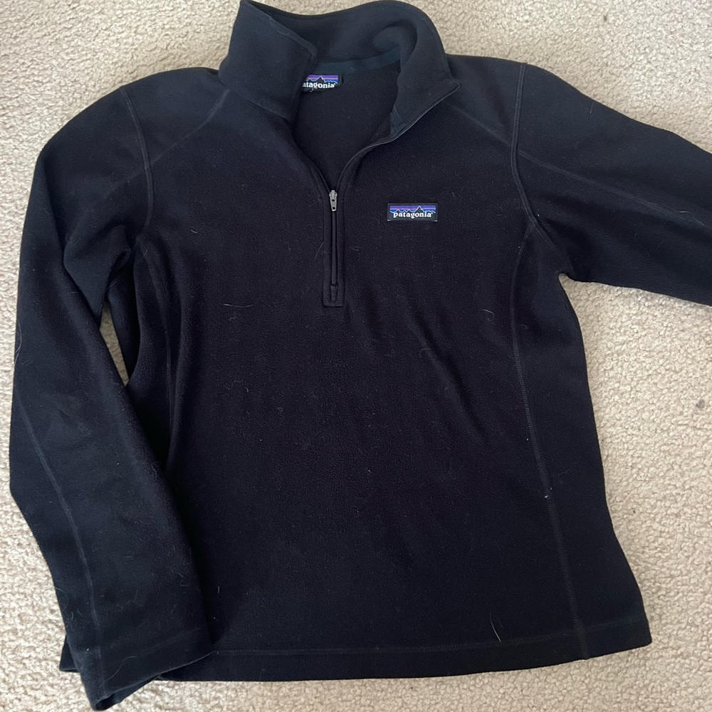 Black Patagonia size small quarter zip